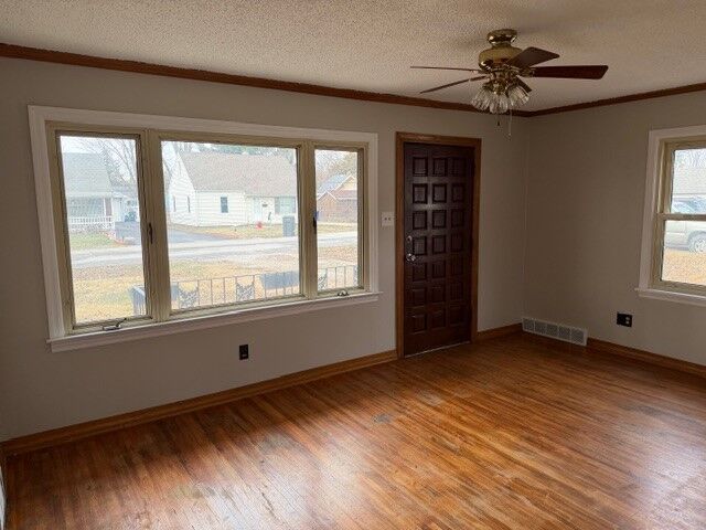 Property Photo:  1126 N Oakcrest Avenue  IL 62522 