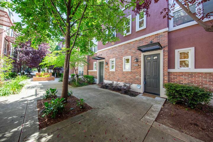 Property Photo:  640 Plaza Pl  CA 94541 