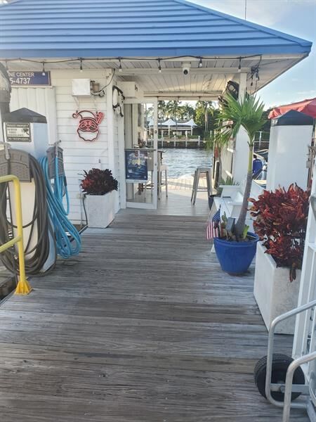 Property Photo: 3159 E Atlantic Blvd FL 33062