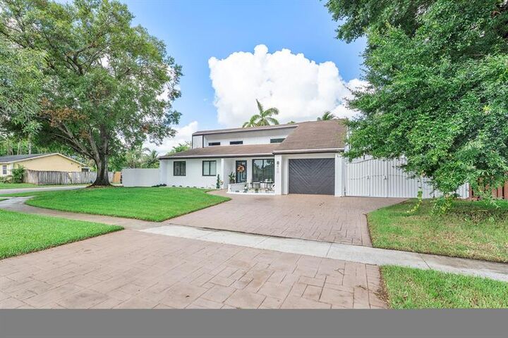 Property Photo:  400 NW 98th Avenue  FL 33024 