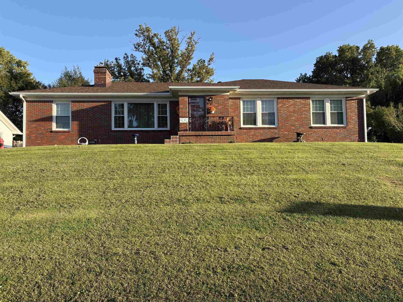 Property Photo:  3820 Hillcrest Dr.  KY 42303 
