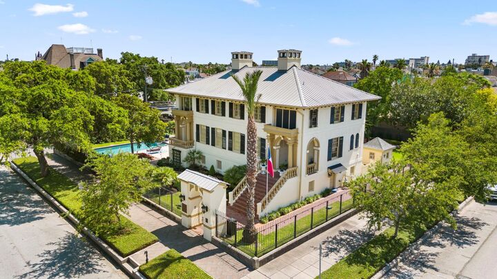 Property Photo:  1301 Market Street  TX 77550 
