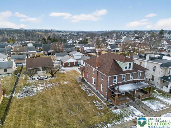 Property Photo:  548 10th Street  PA 18067 