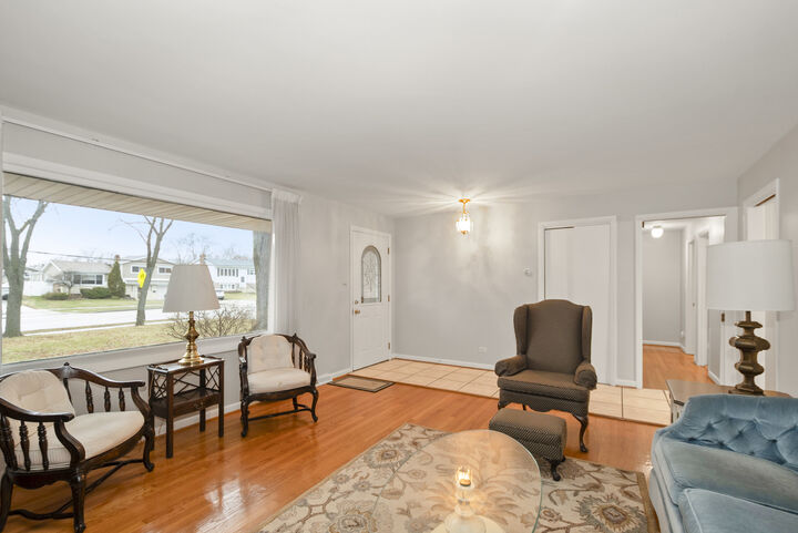 Property Photo:  9137 S 88th Avenue S  IL 60457 