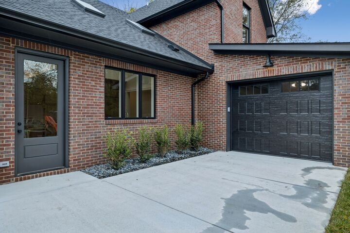 Property Photo:  1130 Winding Way  TN 37216 