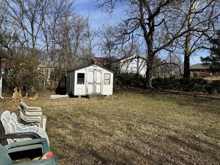 Property Photo:  904 Radford Dr  TN 37217 