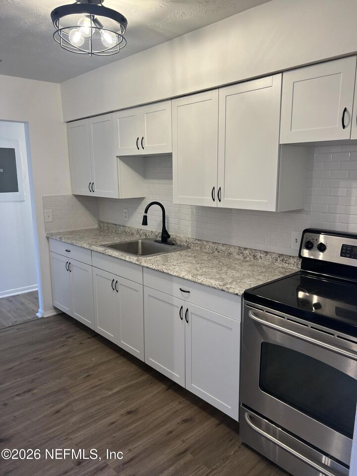 Property Photo:  2269 W 17th Street  FL 32209 