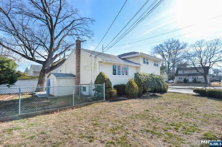 Property Photo:  113 Woods Avenue  NJ 07621 