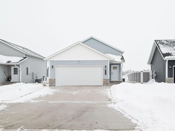Property Photo:  6028 78 Avenue S  ND 58047 