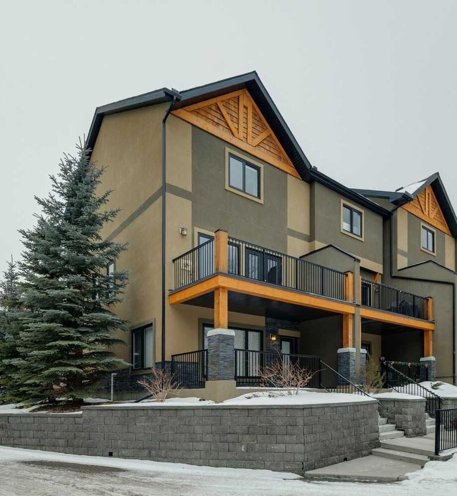 Property Photo:  303 Valley Ridge Manor NW  AB T3B 6C4 