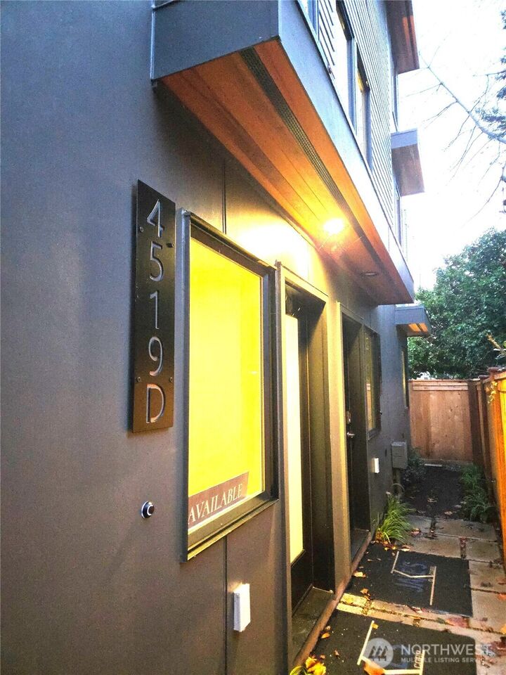 Property Photo: 4519 D Bagley Avenue N WA 98103