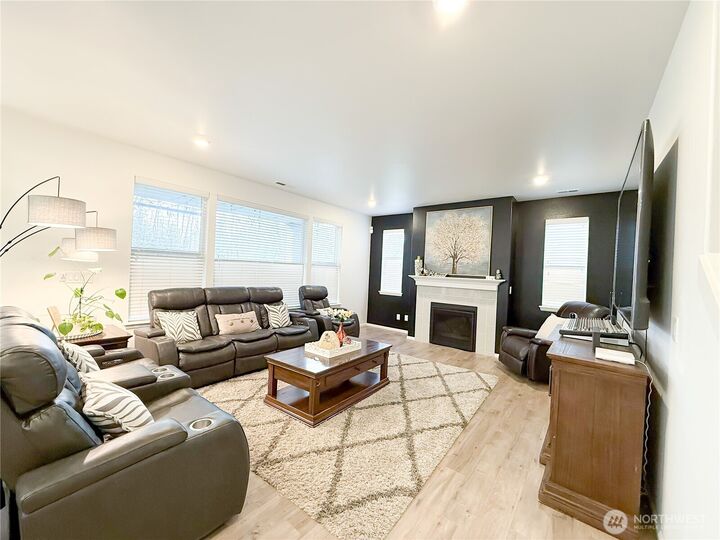 Property Photo:  29619  120th Ct SE  WA 98092 