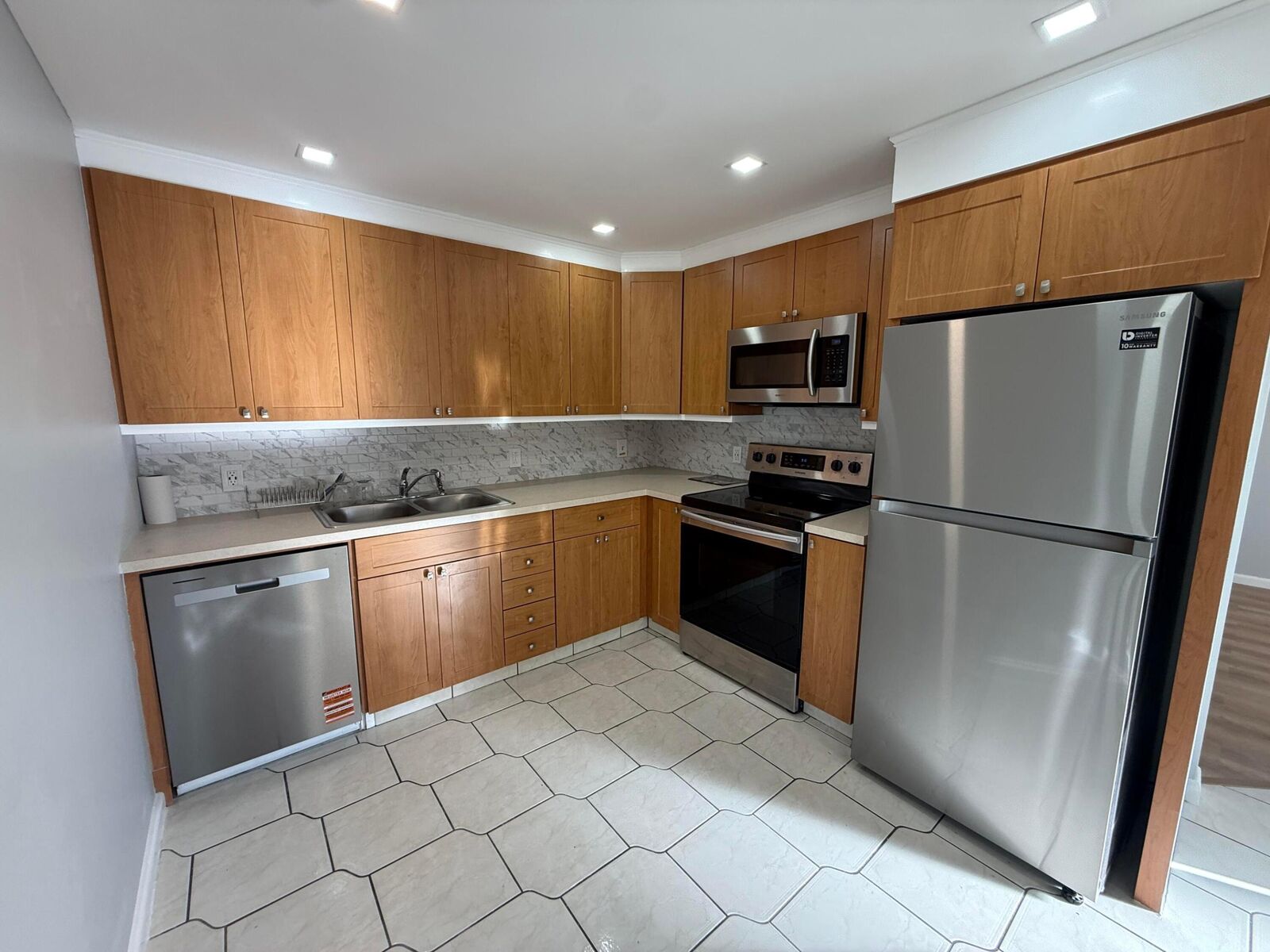 Property Photo:  2017 Newcastle A 2017  FL 33434 