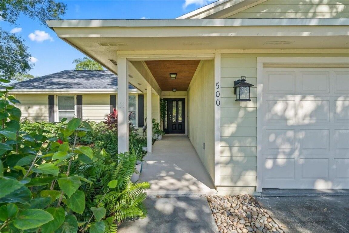 Property Photo:  500 10th Street  FL 32962 