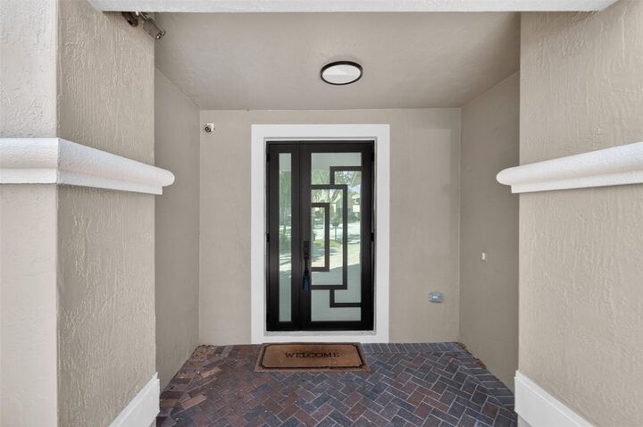 Property Photo:  4179 E Cascade Terrace  FL 33332 