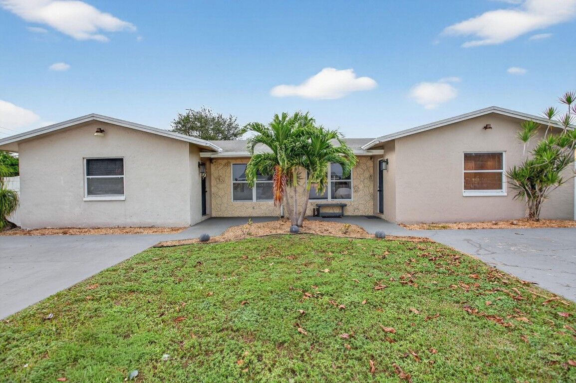 Property Photo: 8709 NW 57th Drive FL 33321