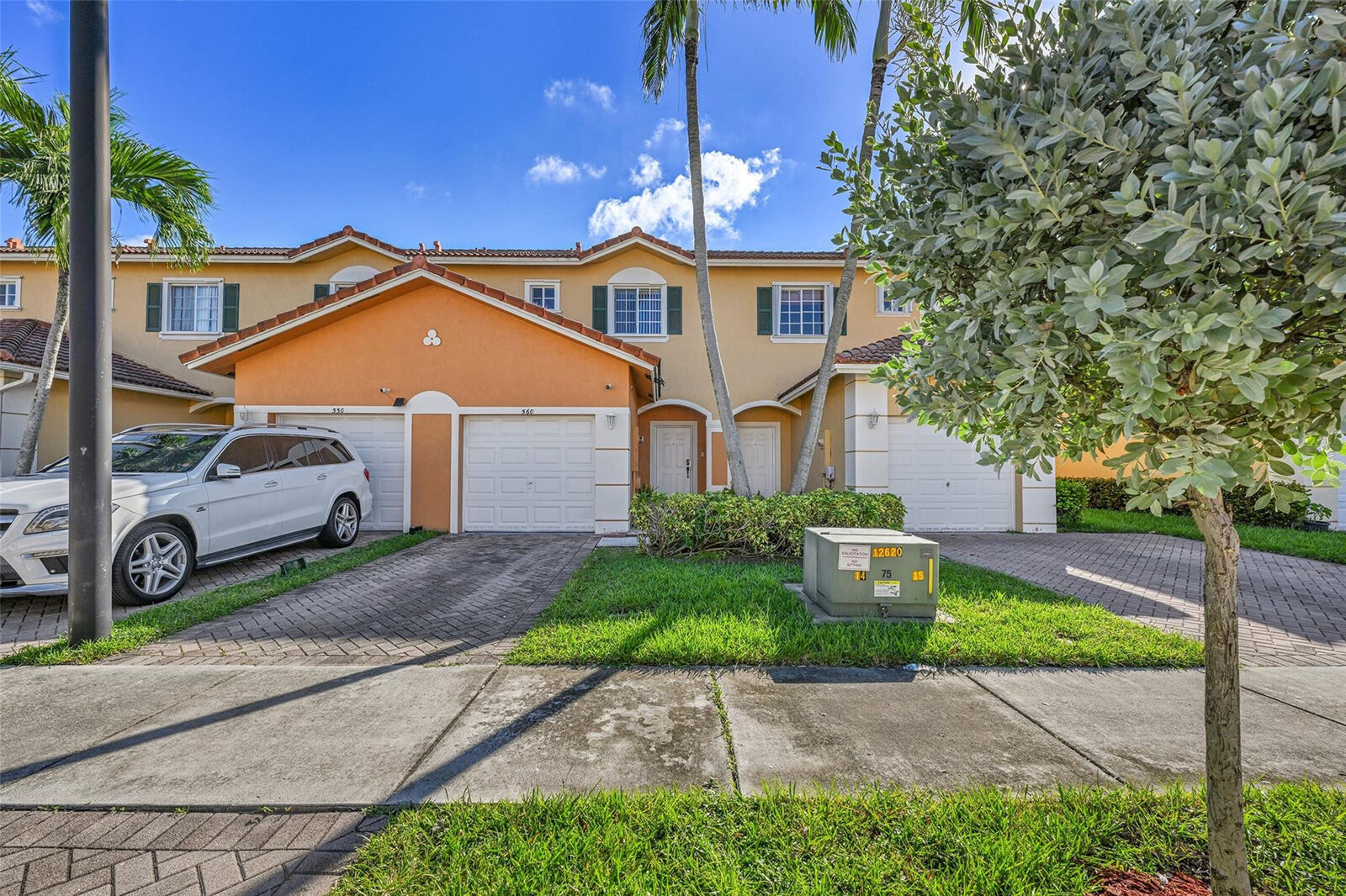 Property Photo:  560 Princess Drive  FL 33068 