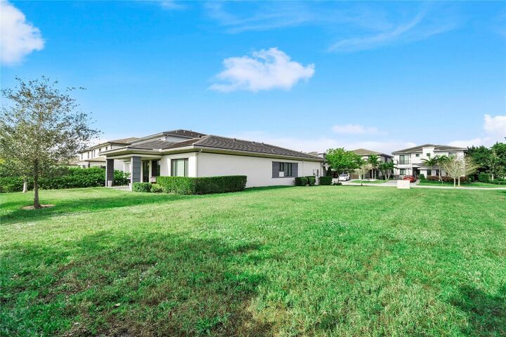 Property Photo:  10710 Aqua Court  FL 33076 