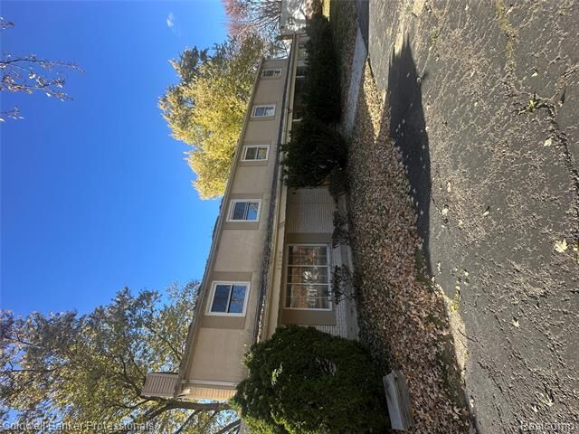 Property Photo:  29585 Woodhaven Lane  MI 48076 