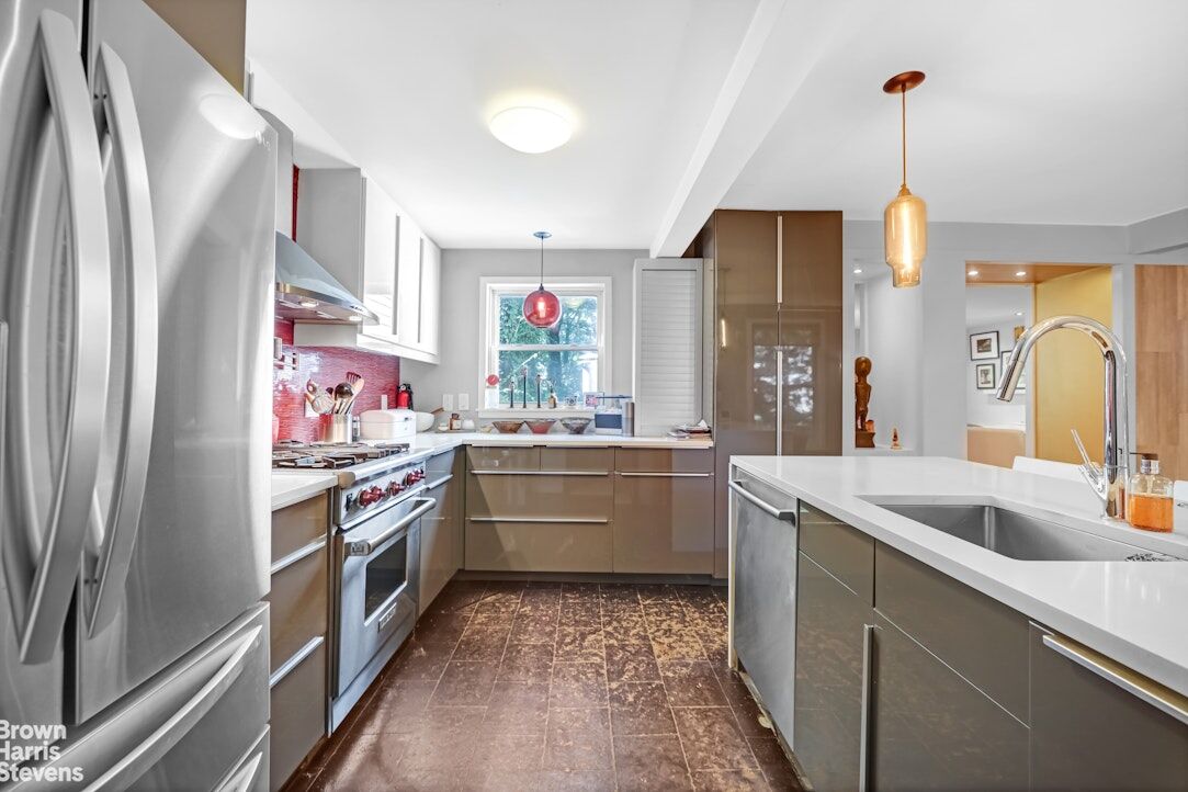 Property Photo:  2253 Edsall Avenue  NY 10463 