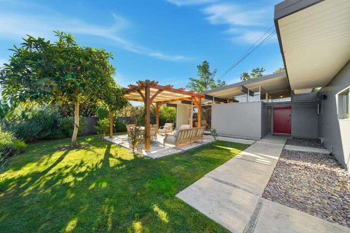 Property Photo: 2096 Ticonderoga Drive CA 94402