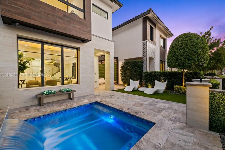 Property Photo: 8272 Central Park Blvd FL 33166