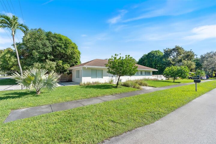 Property Photo: 8121 SW 97th Ter FL 33156