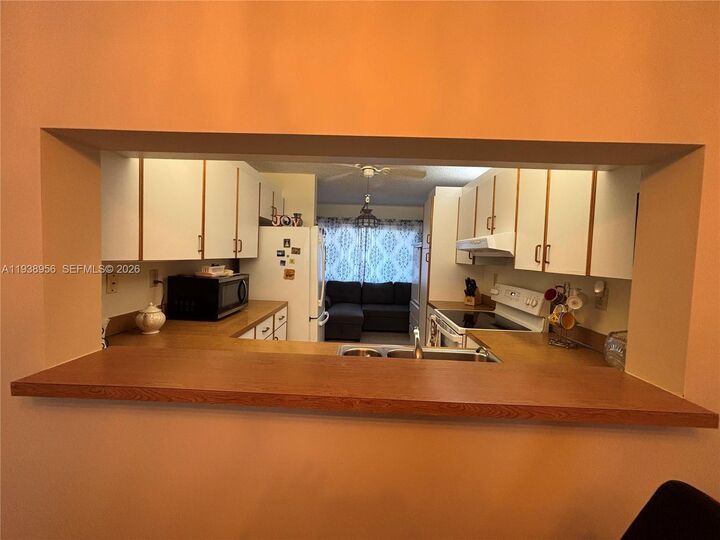 Property Photo:  7120 S Devon Dr 110  FL 33321 