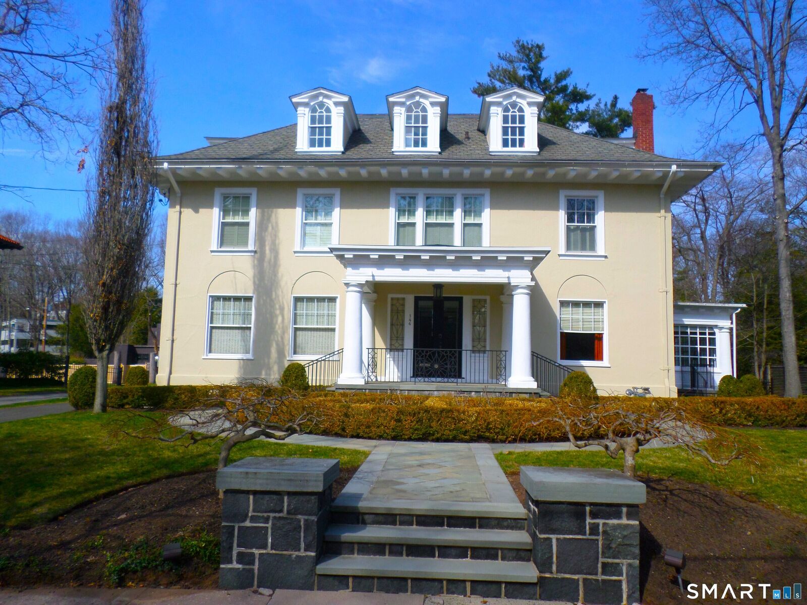 Property Photo:  144 Edgehill Road  CT 06517 