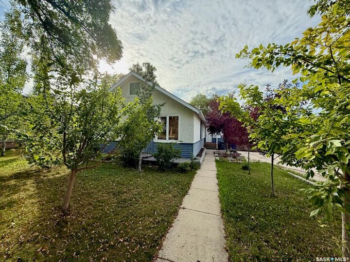 113 4th Avenue E — photo 1