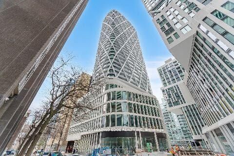 Property Photo:  230 Simcoe Street 725  ON M5T 0G7 