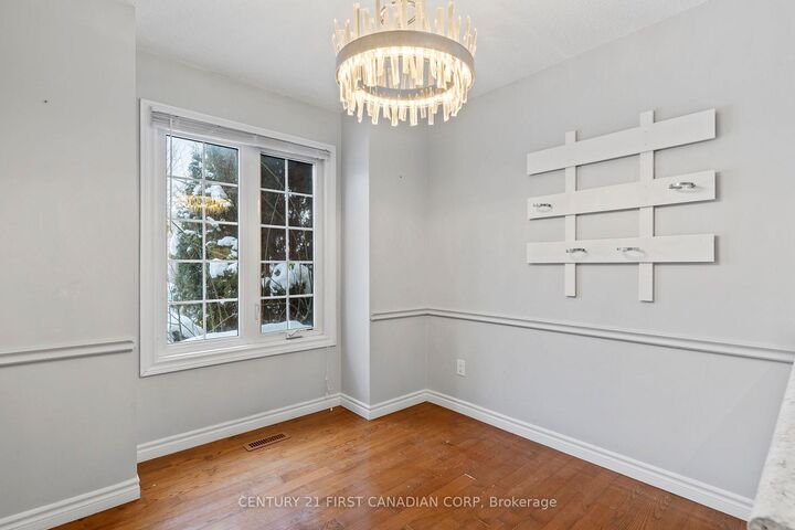 Property Photo:  340 Ambleside Drive 17  ON N6G 4Y5 