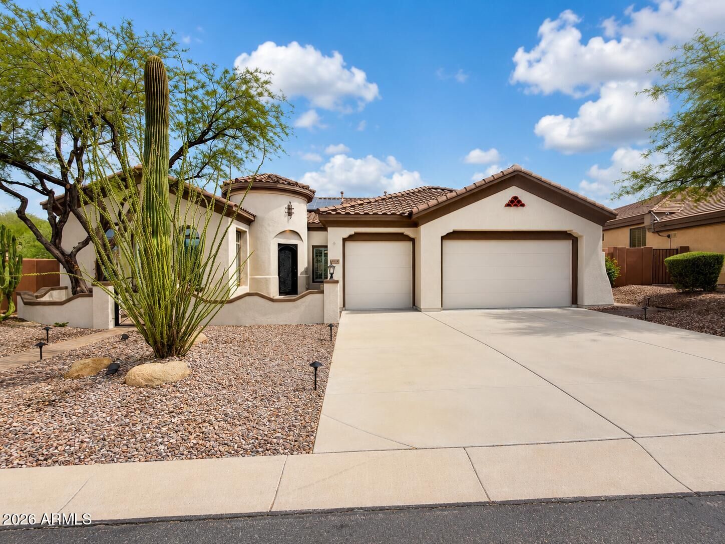 Property Photo:  1964 W Wayne Lane  AZ 85086 