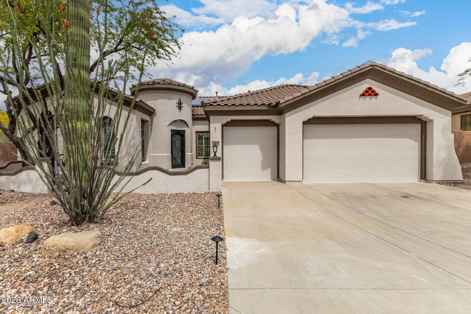 Property Photo:  1964 W Wayne Lane  AZ 85086 