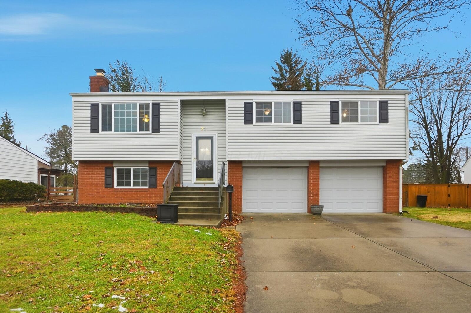 Property Photo: 73 Fairdale Avenue OH 43081