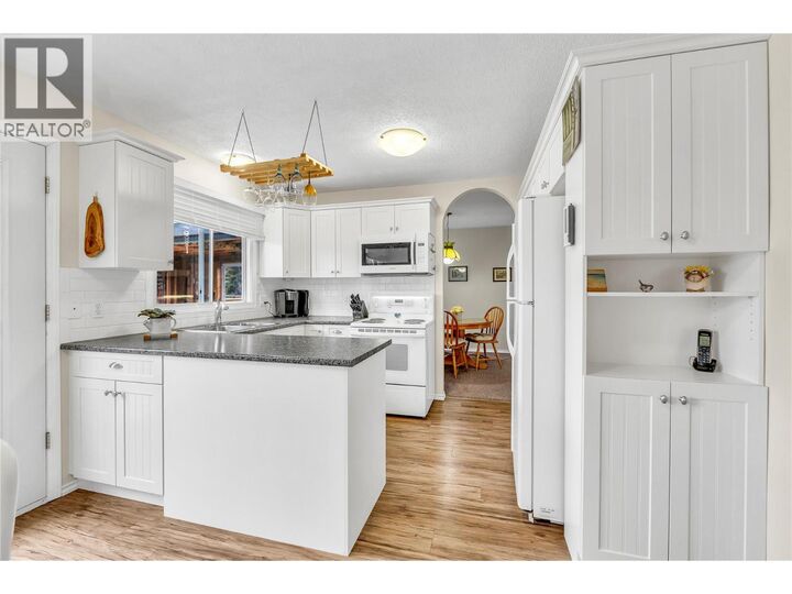 Property Photo: 2887 Aberdeen Road BC V4T 1J7