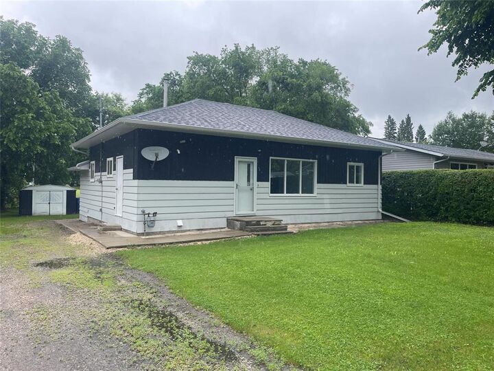 151 Manitoba Avenue — photo 1