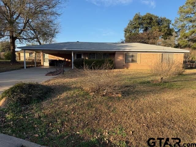 Property Photo: 113 E Fairlane Dr. TX 75604