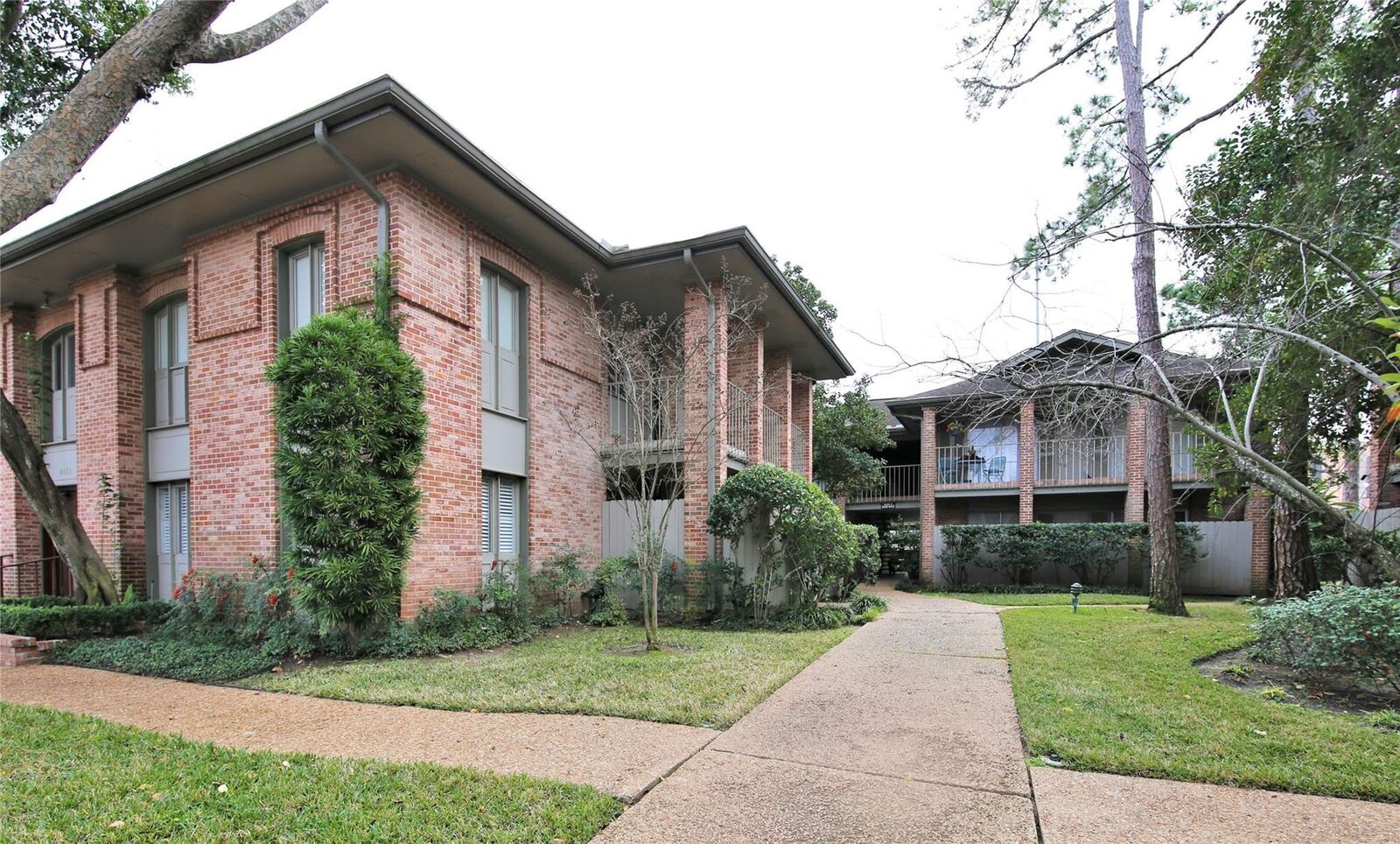 Property Photo: 6433 Bayou Glen 6433 TX 77057
