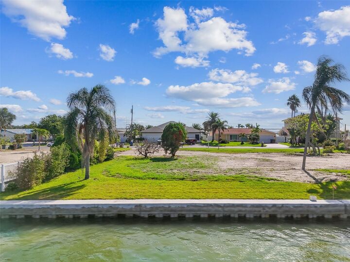 Property Photo:  570 Johns Pass Avenue  FL 33708 