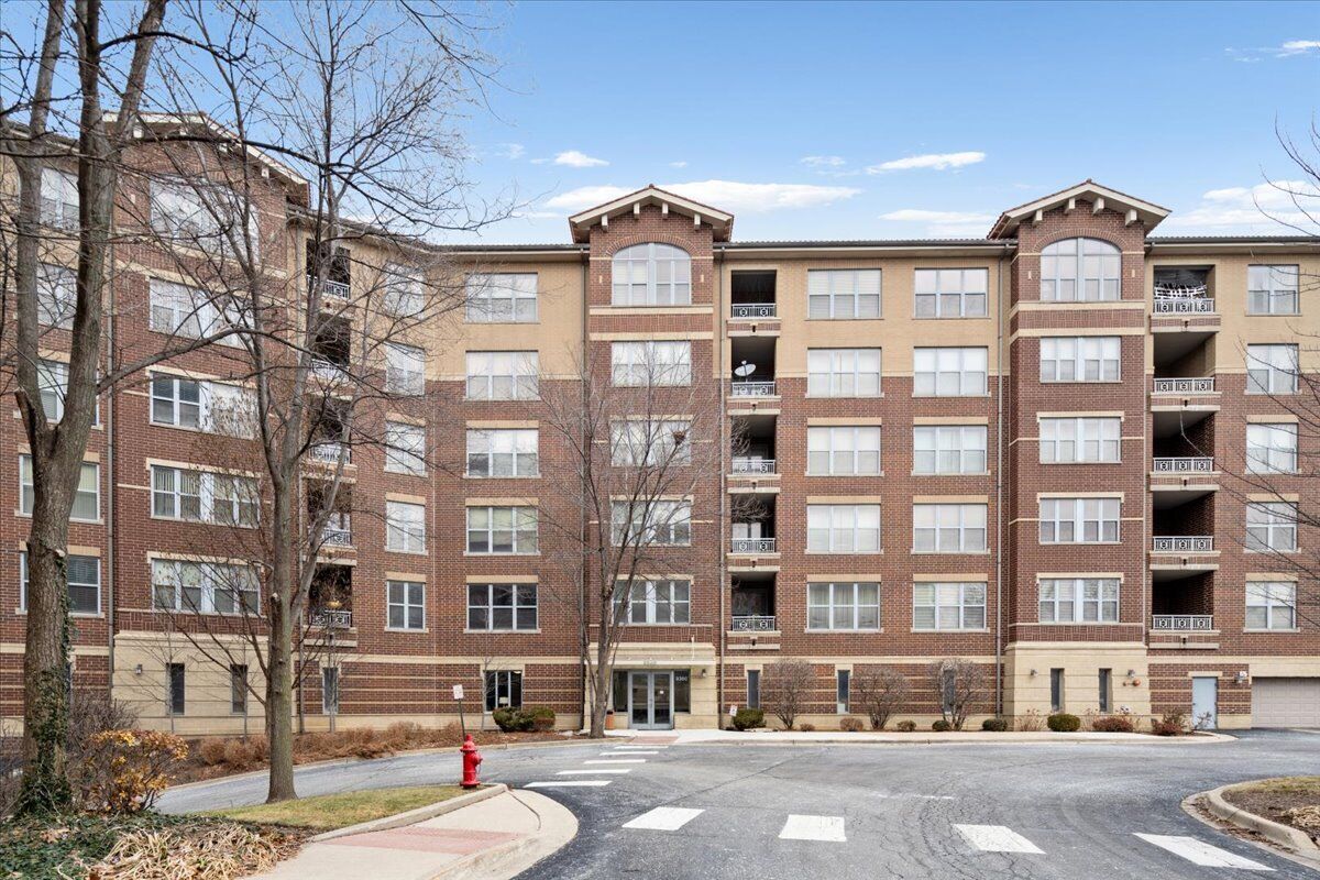 Property Photo:  9360 Skokie Boulevard 517  IL 60077 