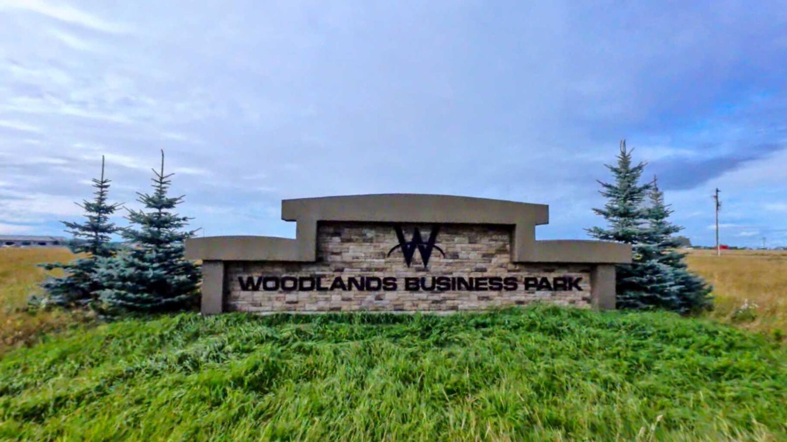 Property Photo: 125005 Township Road 594D AB T7S 1N9