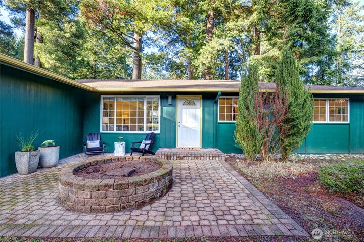 Property Photo: 16345 Fremont Place N WA 98133