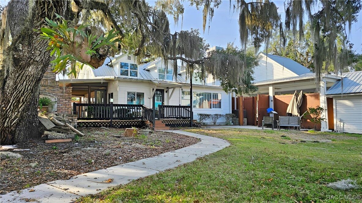 Property Photo:  5415 Riverside Drive  FL 34498 