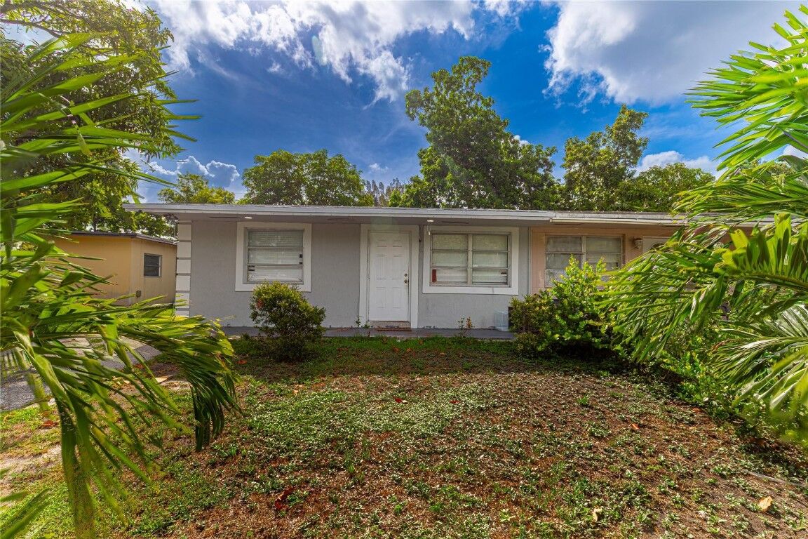 Property Photo:  1910 SW 63rd Terrace  FL 33068 