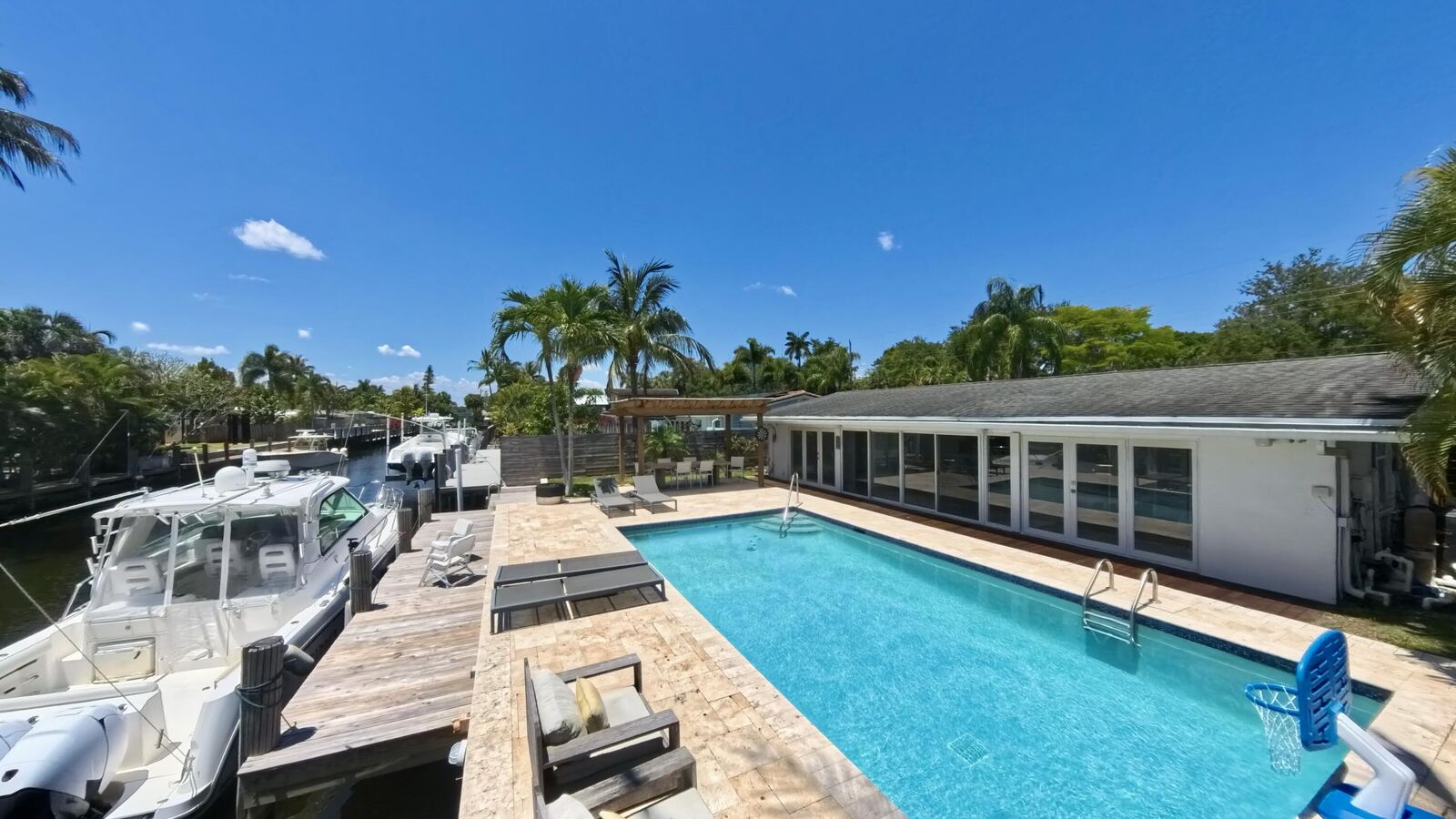 Property Photo:  1704 SW 4th Court  FL 33312 