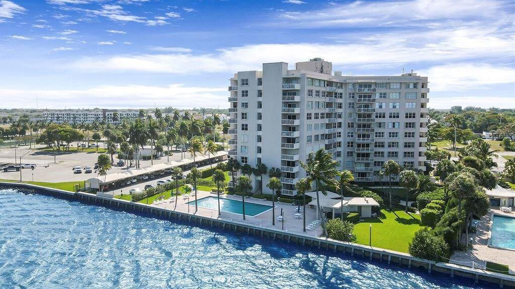 Property Photo:  2600 N Flagler Drive 512  FL 33407 