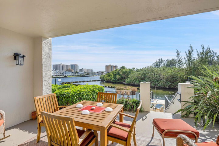 Property Photo: 2880 NE 14th Street Causeway 110 FL 33062