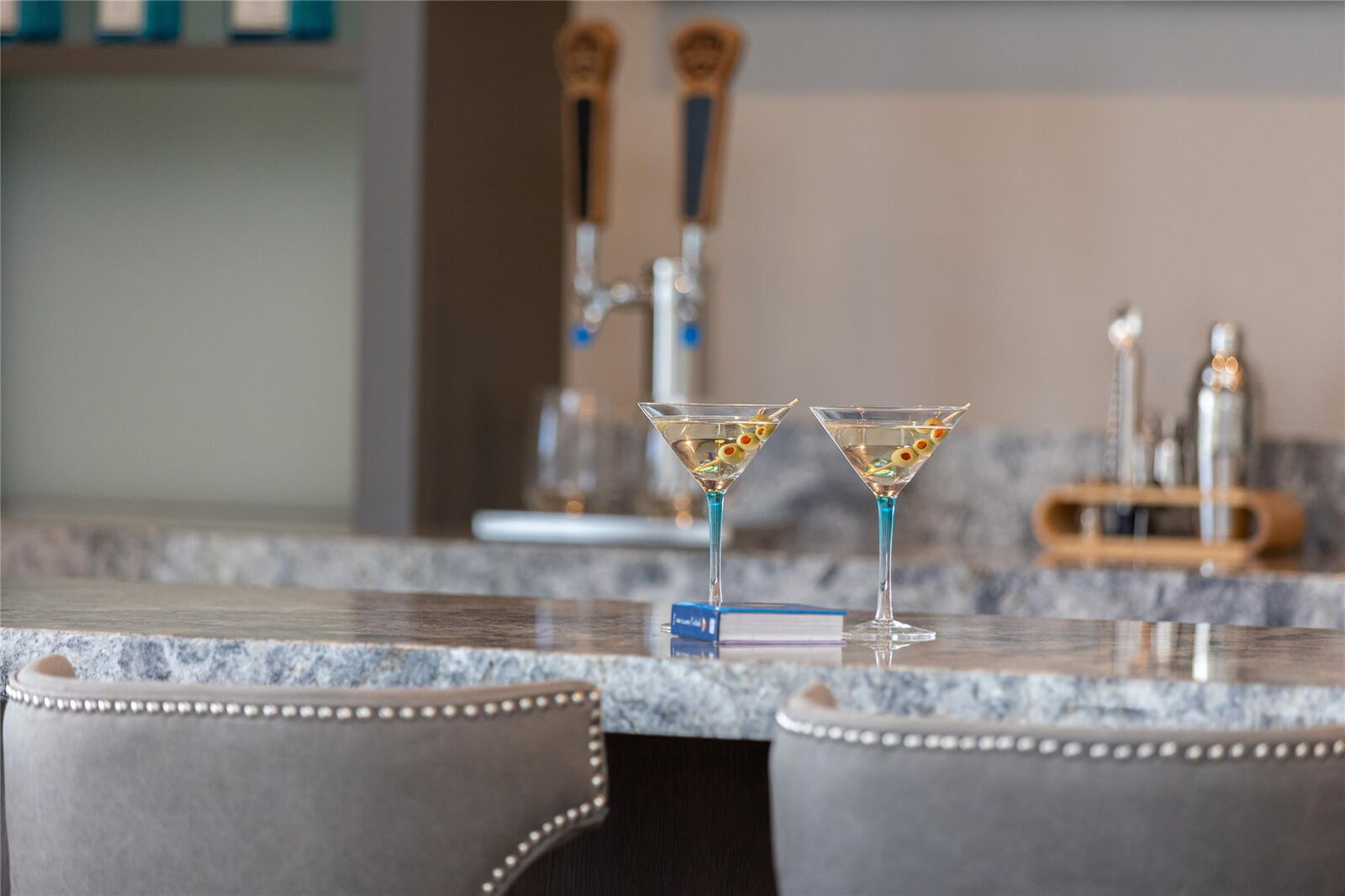 Property Photo:  3211 NE 27th Avenue  FL 33064 