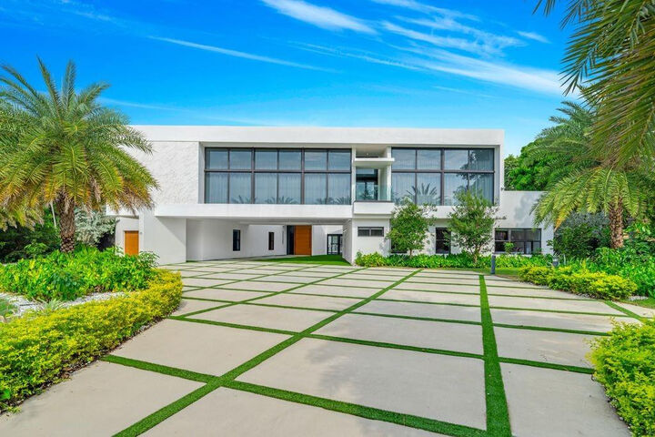 Property Photo:  19 Gatehouse Road  FL 33308 